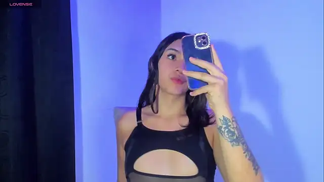 Snapshot of Camila_Coxx chatting on 02.13.25 Camila Coxx online show from 02.13.25