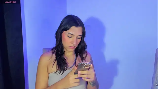 Snapshot of Camila_Coxx chatting on 02.15.25 Camila Coxx online show from 02.15.25