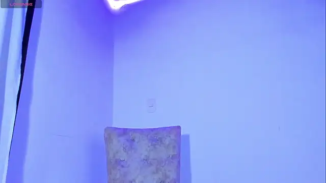 Snapshot of Camila_Coxx chatting on 02.19.25 Camila Coxx online show from 02.19.25