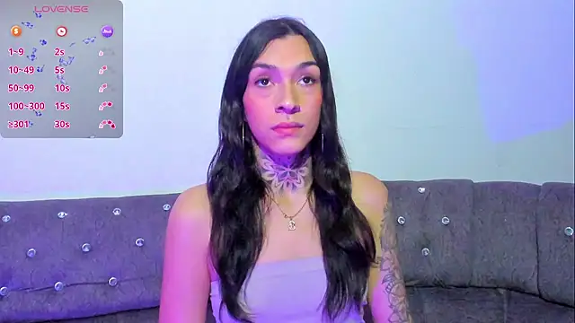 Snapshot of Camila_Coxx chatting on 12.15.25 Camila Coxx online show from 12.15.25