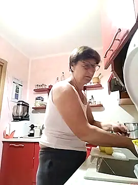 Snapshot of passione503 chatting on 11.23.25 passione503 online show from 11.23.25