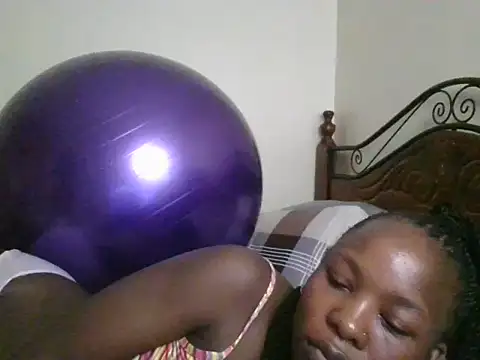 Sonnia  online show from 02.14.25