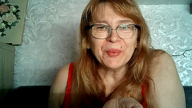 Snapshot of Aline_LoveFlowers chatting on 01.16.25 Aline LoveFlowers online show from 01.16.25