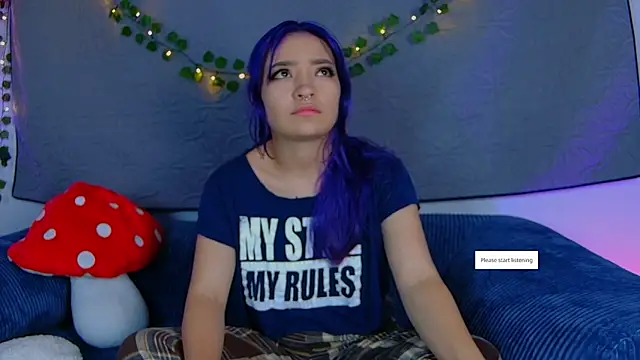 Snapshot of vayolett01_dakotta chatting on 10.28.25 vayolett01 dakotta online show from 10.28.25