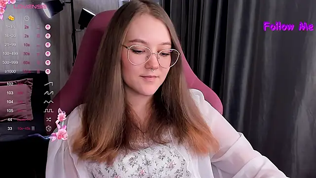 Snapshot of bunny_bubble chatting on 11.02.25 bunny bubble online show from 11.02.25