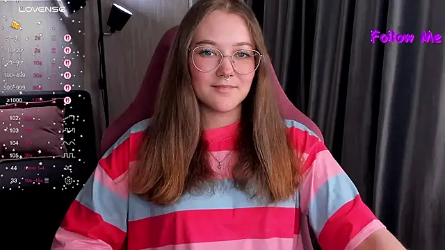 Snapshot of bunny_bubble chatting on 12.03.25 bunny bubble online show from 12.03.25