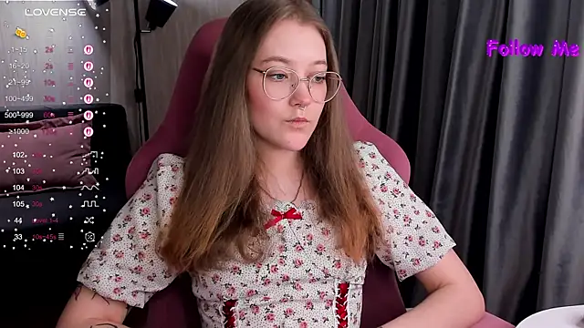 Snapshot of bunny_bubble chatting on 12.18.25 bunny bubble online show from 12.18.25