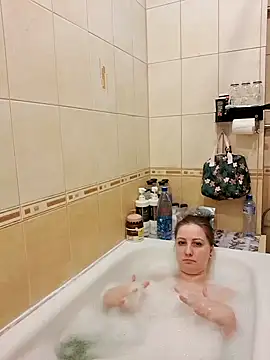 Sakura Green online show from 02.18.25