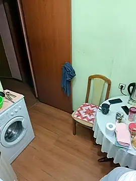 Sakura Green online show from 03.07.25