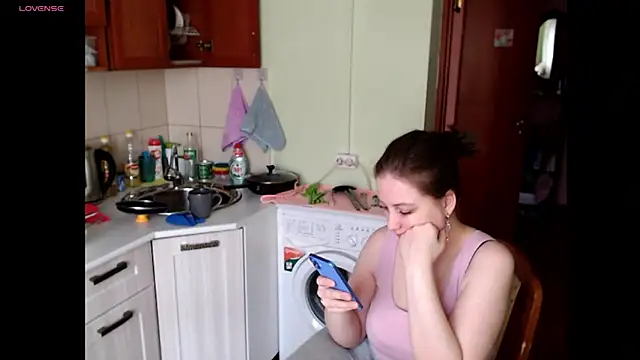 Sakura Green online show from 03.17.25