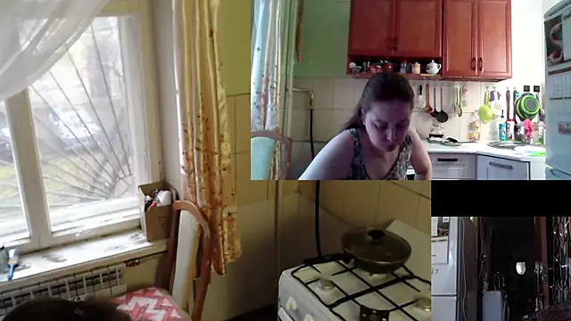 Sakura Green online show from 11.05.25