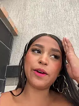 Snapshot of Juli_Walker chatting on 12.11.24 Juli Walker online show from 12.11.24