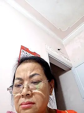 Hotestlove online show from 10.28.25