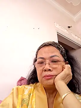 Hotestlove online show from 12.18.25