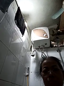 Hotestlove online show from 12.22.25