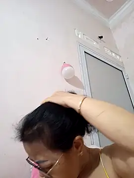 Hotestlove online show from 04.11.26