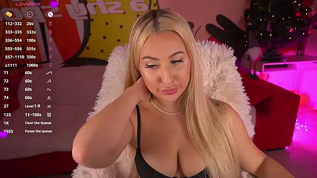 LiaBrazzerr online show from 12.19.25