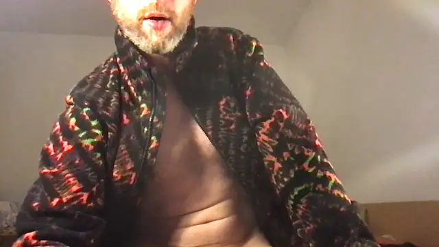 Snapshot of domdux chatting on 12.02.25 domdux online show from 12.02.25