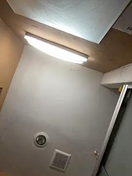 Crackkers online show from 10.23.25