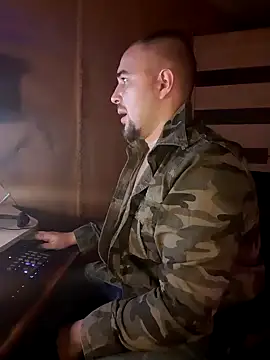 Foxyshaved online show from 01.18.25