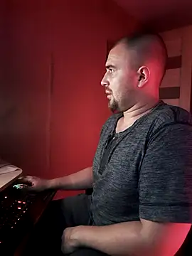 Foxyshaved online show from 01.30.25