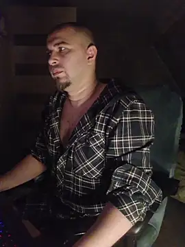 Foxyshaved online show from 11.17.25