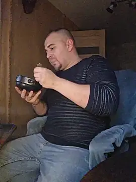 Foxyshaved online show from 12.16.25