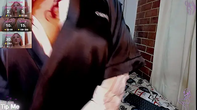 kyliejenner hot online show from 10.26.25