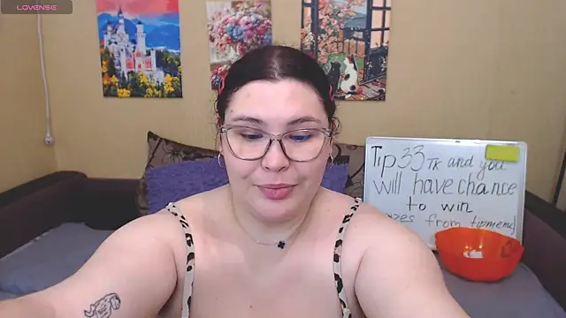 JuliaKeln online show from 07.13.26