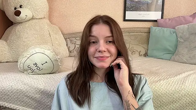 Snapshot of mia___mi chatting on 01.21.25 mia mi online show from 01.21.25