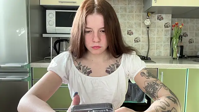 Snapshot of mia___mi chatting on 03.11.25 mia mi online show from 03.11.25