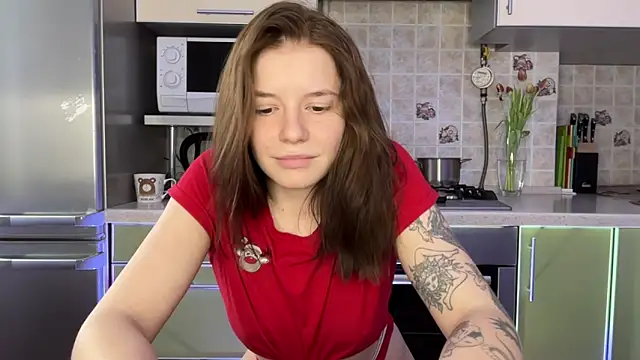 Snapshot of mia___mi chatting on 03.13.25 mia mi online show from 03.13.25