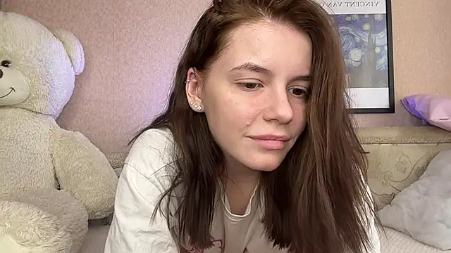 Snapshot of mia___mi chatting on 03.19.25 mia mi online show from 03.19.25