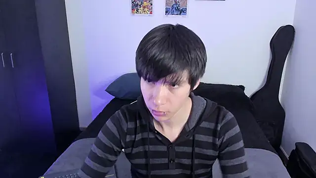 Snapshot of Aventure_Twinks chatting on 11.02.25 Aventure Twinks online show from 11.02.25