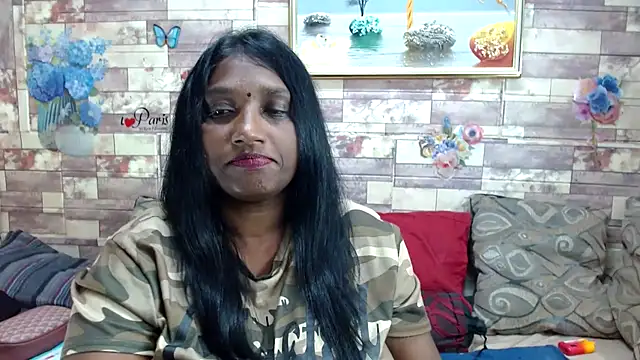 Snapshot of Indian_tracy chatting on 11.25.25 Indian tracy online show from 11.25.25