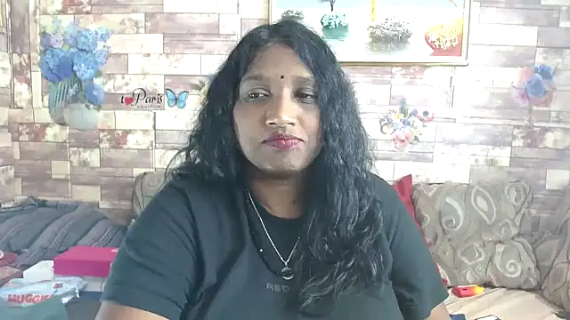 Snapshot of Indian_tracy chatting on 12.15.25 Indian tracy online show from 12.15.25