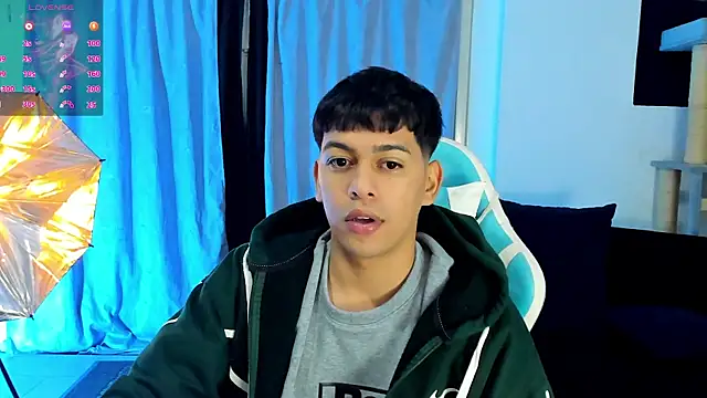 Snapshot of Franco_Rizzo_ chatting on 10.26.25 Franco Rizzo online show from 10.26.25