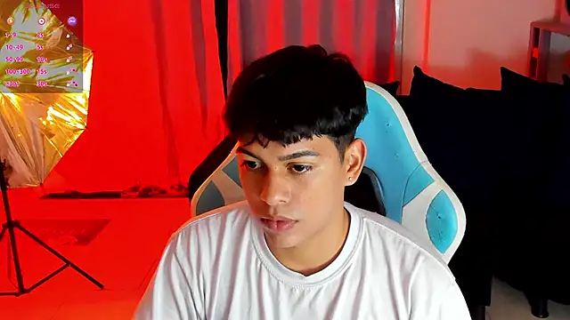 Snapshot of Franco_Rizzo_ chatting on 11.14.25 Franco Rizzo online show from 11.14.25