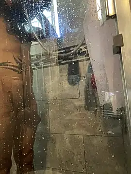 Snapshot of RoodoggXL chatting on 03.04.25 RoodoggXL online show from 03.04.25