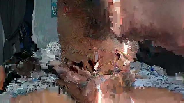 Snapshot of RoodoggXL chatting on 12.05.25 RoodoggXL online show from 12.05.25