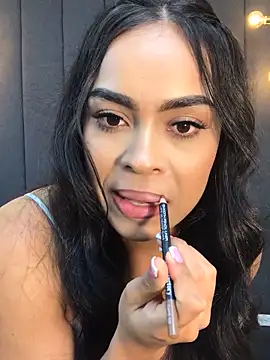 JuanaSimons online show from 12.18.24