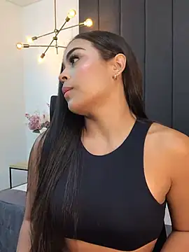 JuanaSimons online show from 01.23.25