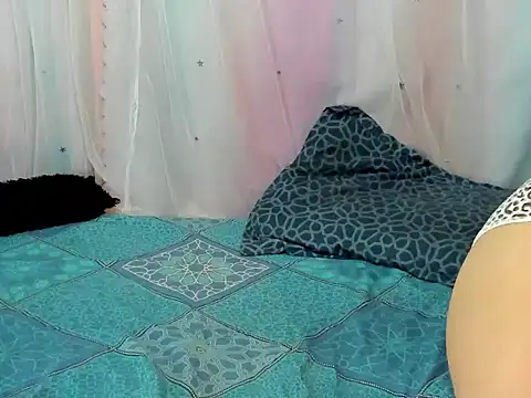 Snapshot of aliissa_more chatting on 02.04.26 aliissa more online show from 02.04.26