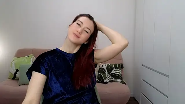 AliciaNewell online show from 11.04.25