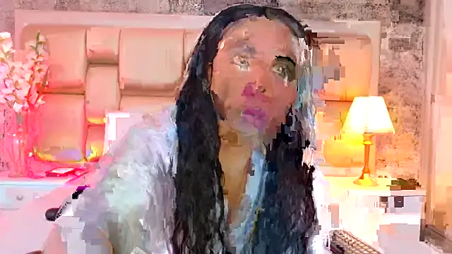 Snapshot of AlisonTravis chatting on 10.29.25 AlisonTravis online show from 10.29.25