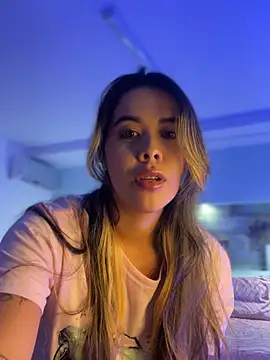 Emilia Bakerr online show from 02.21.25