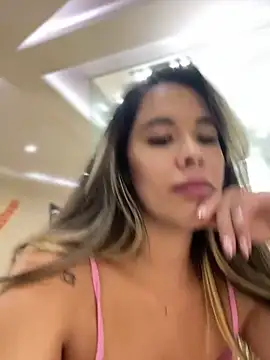 Emilia Bakerr online show from 03.05.25