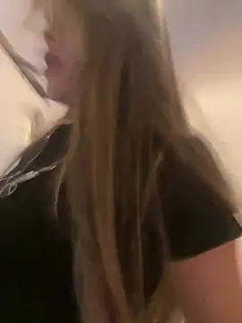 Emilia Bakerr online show from 03.06.25