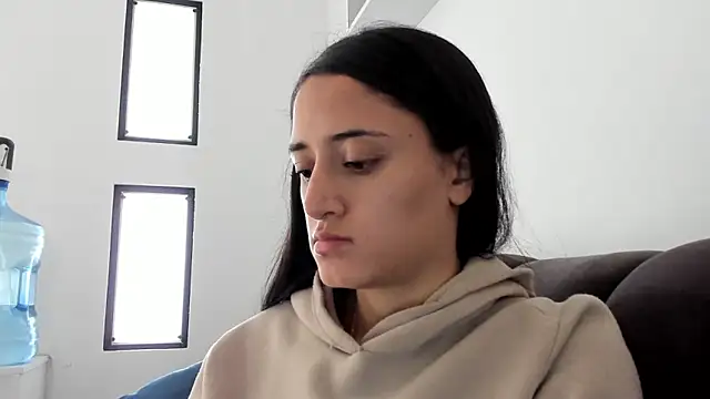 Snapshot of _Caroliinee_ chatting on 02.19.25 Caroliinee online show from 02.19.25