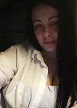 Snapshot of DaisyStreet chatting on 03.19.25 DaisyStreet online show from 03.19.25